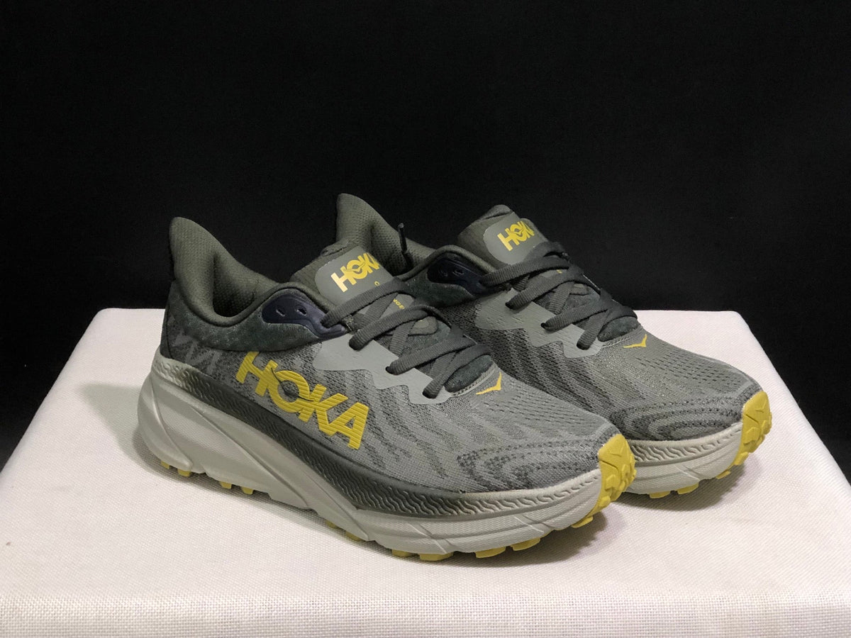 HOKA ONE ONE Challenger 7 Trail Running Shoes